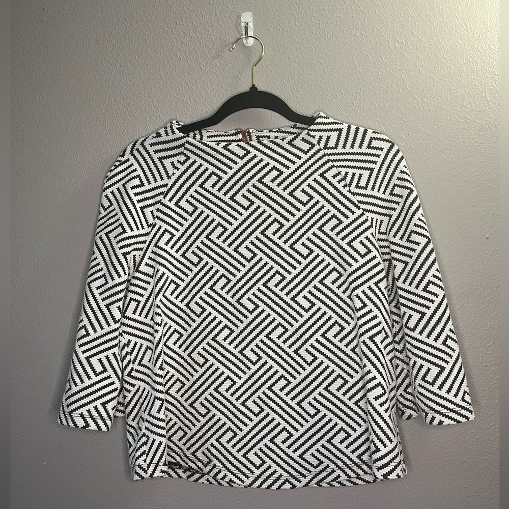 W5 Anthropologie Women’s Boxy Black and White Print 3/4 Sleeve Top Size S